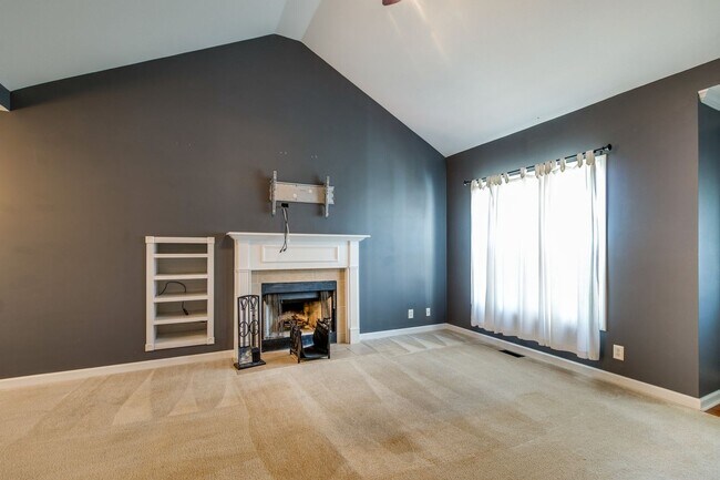 Building Photo - 2859 Teakwood Dr