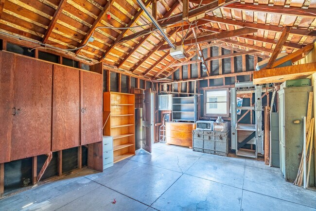 Garage 2 is an addition - 2935 Westwood Blvd