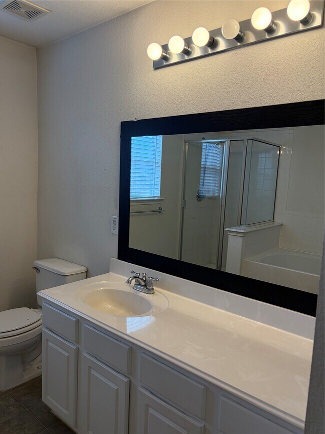 Building Photo - 2606 Skyview Knoll Ct