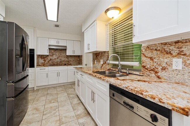 Building Photo - 4811 Algernon Dr