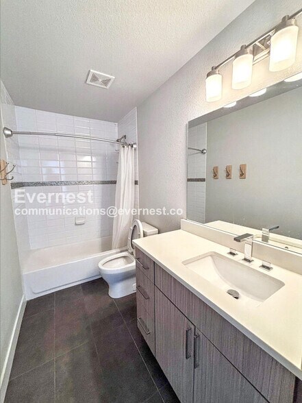 Building Photo - 8130 W 10th Ave