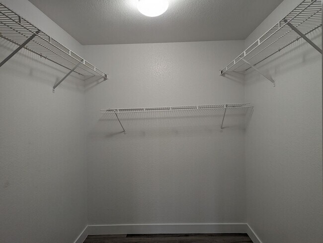 Building Photo - A Fabulous 2-Bedroom, 2-Bathroom Upstairs Unit in NW Las Vegas