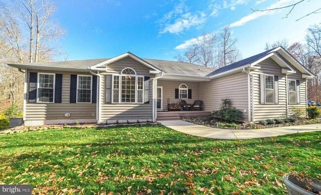 Building Photo - 24900 Fox Run Ln