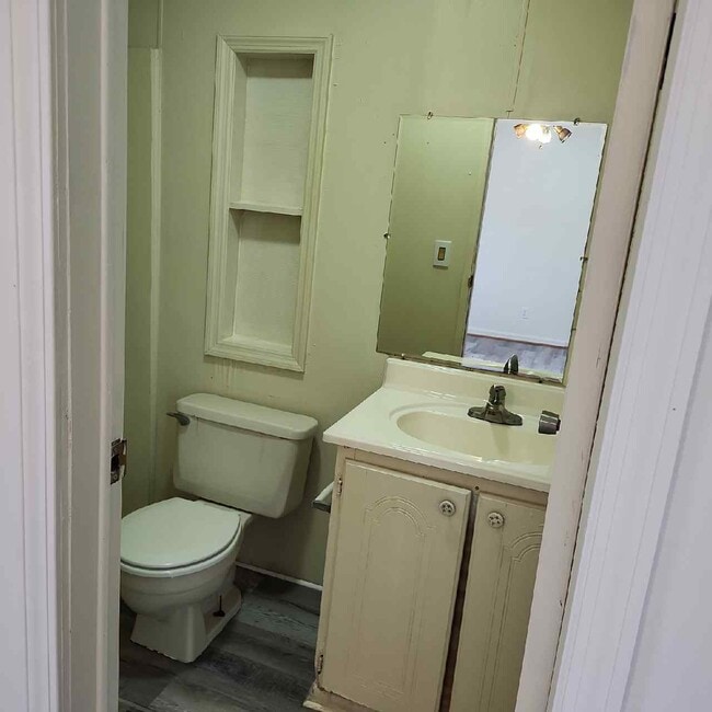 Building Photo - 85028 Patricia Ct