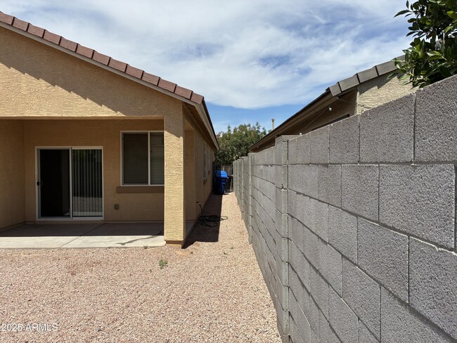 Building Photo - 11749 W Chase Ln