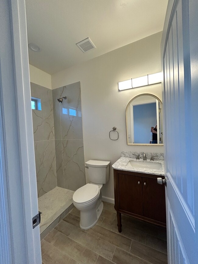Building Photo - 1324 Renda Ct