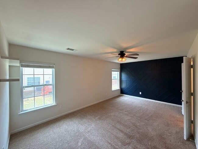 Building Photo - T.R. Lawing Realty Property