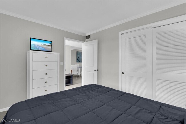 Building Photo - 5220 Bonita Beach Rd SW