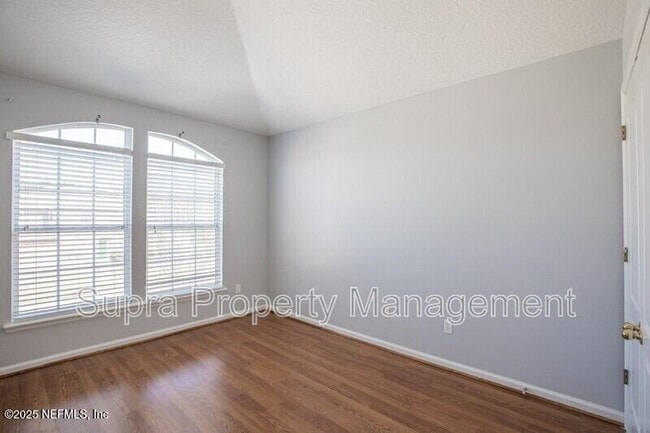 Building Photo - 6092 Bartram Village Dr