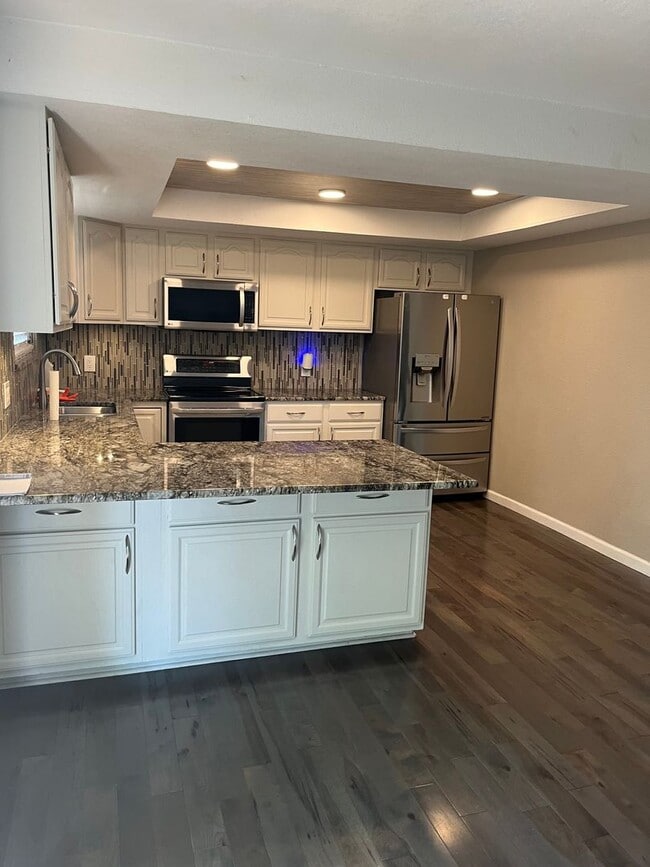 Building Photo - REDUCED PRICE! Beautiful 4bd 3bth Home Move In Ready!