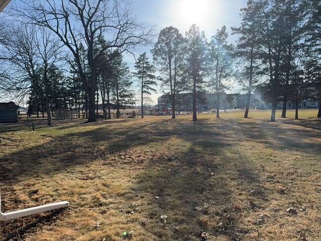 Building Photo - 580 N State St