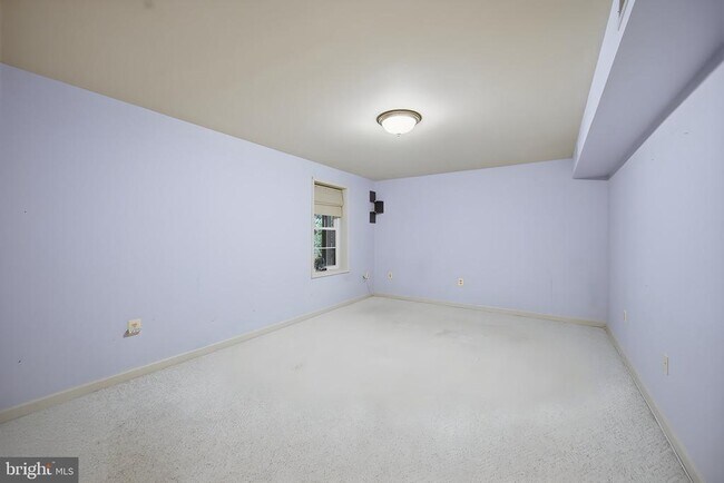 Building Photo - 10212 Winged Elm Cir
