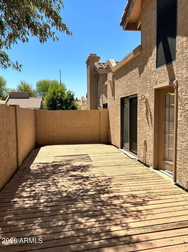 Building Photo - 2363 W Comstock Dr