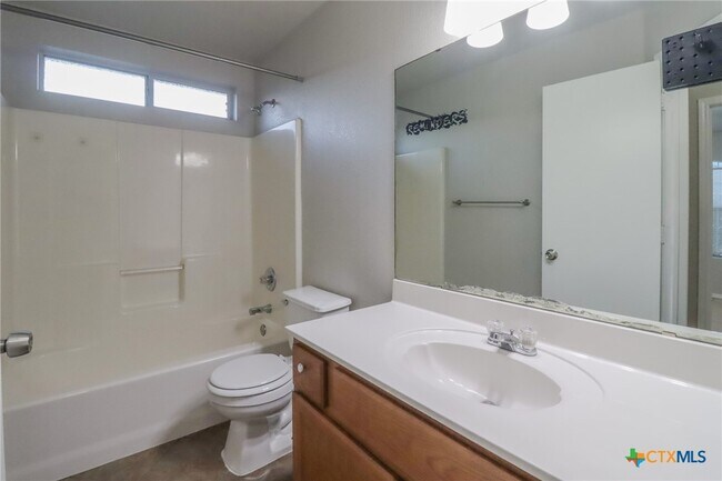 Building Photo - 1705 Liberty Hill Dr