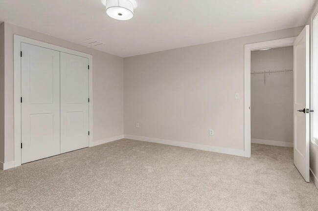 Building Photo - 27A Birch Hl Ln