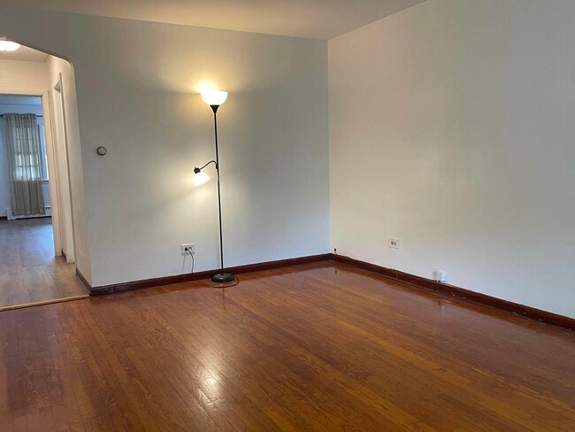 Building Photo - 6216 S Kildare Ave