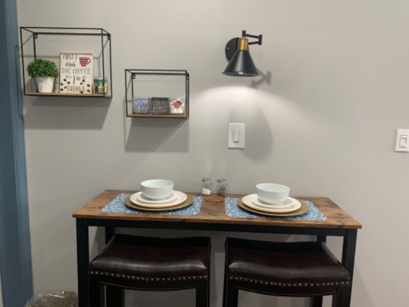 Building Photo - 102 Meadow Run Ln