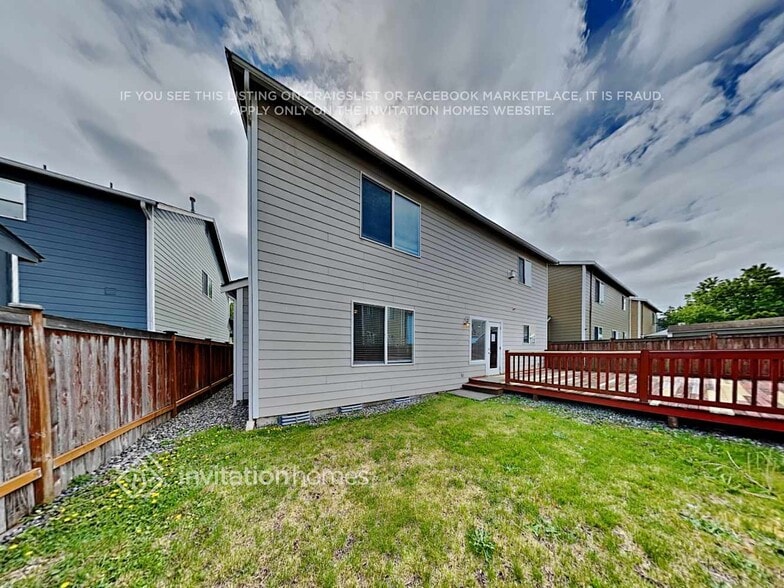 Building Photo - 13610 117th Ave E