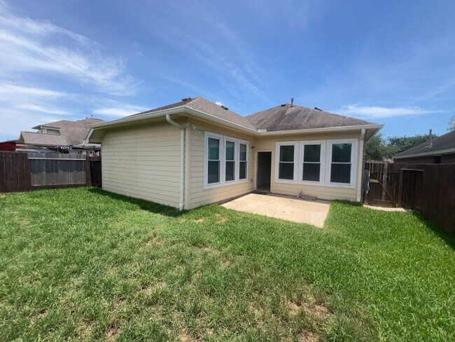 Building Photo - 3443 Rainshore Dr