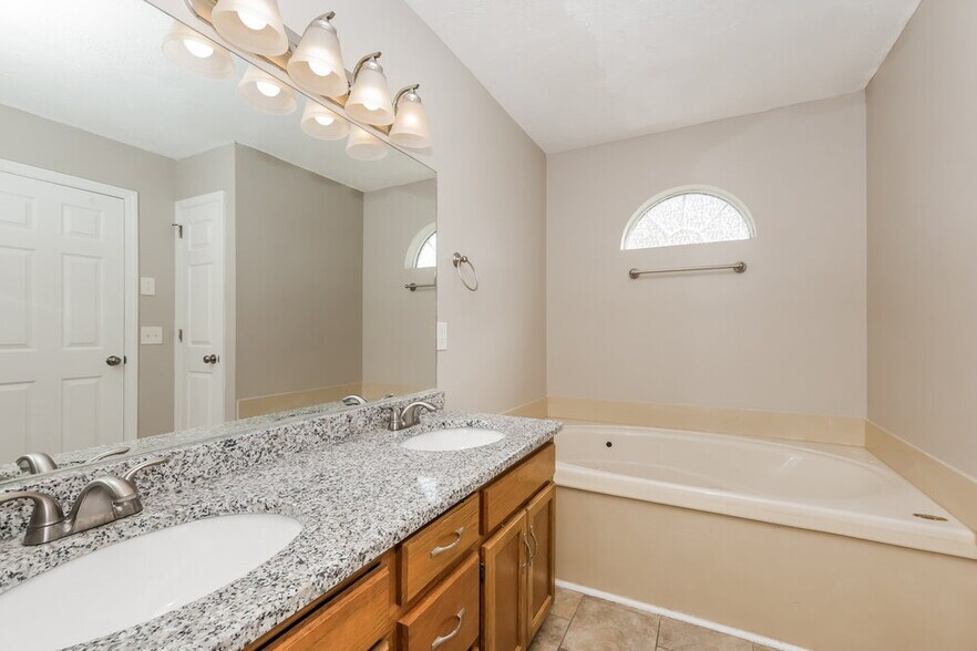 Building Photo - 5251 Catspaw Dr