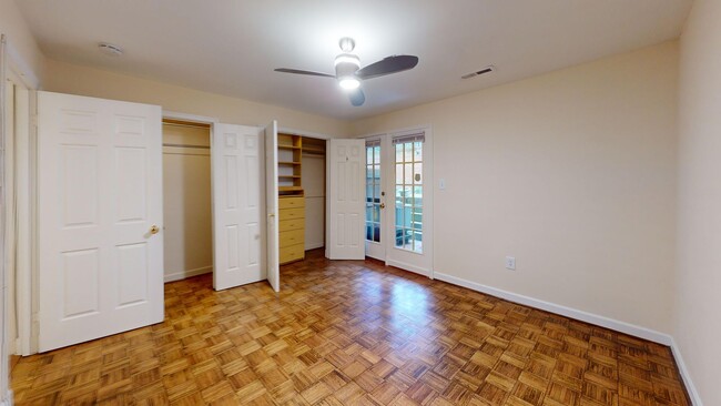 Building Photo - Delightful One Bedroom in the Palisades W/...