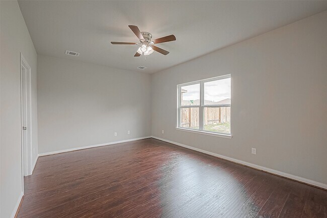Building Photo - 20630 Stout Dr