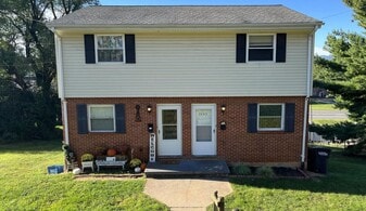 Building Photo - 1033 Jeanette Ave