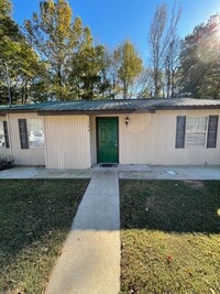 Building Photo - Just Plain Good Living!