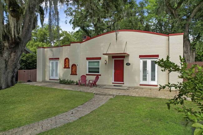 Building Photo - 1647 Lake Ella Dr