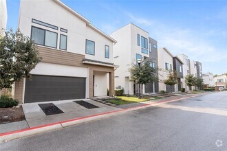 Building Photo - 7913 Floracita Ln