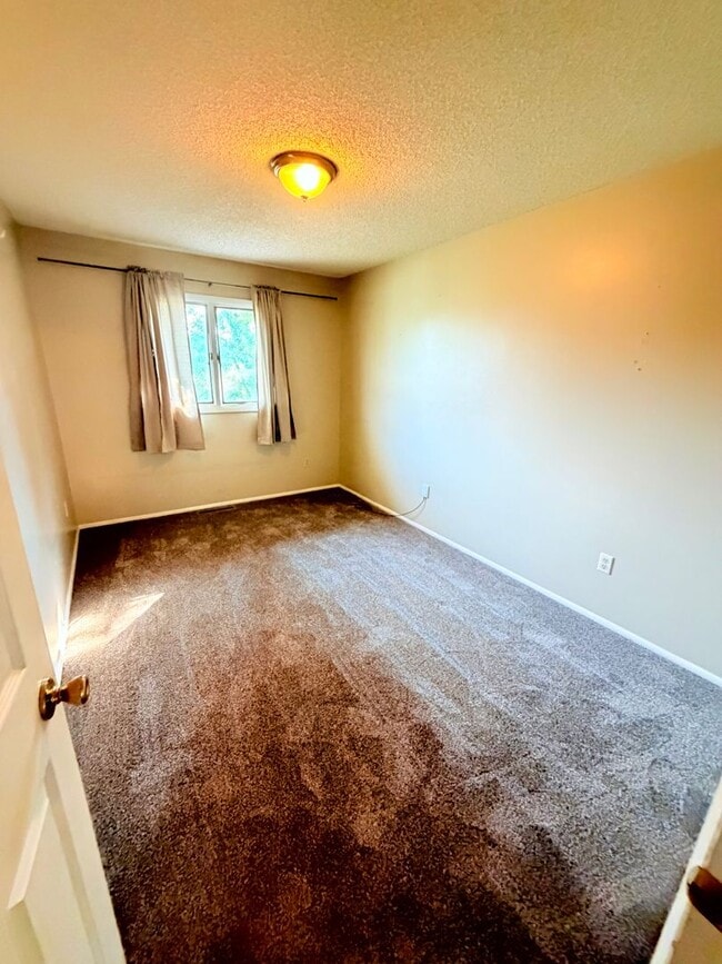 Building Photo - 433 Beaverhead Ct