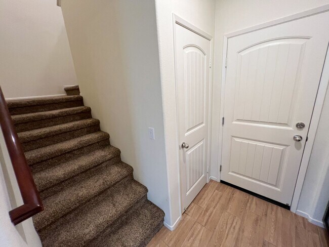 Building Photo - 2 bedroom Condo with a LOFT located in Menifee!