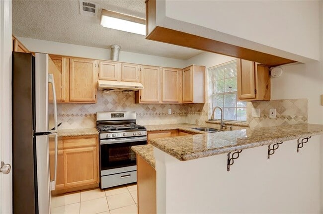 Building Photo - 3406 E Heatherock Cir