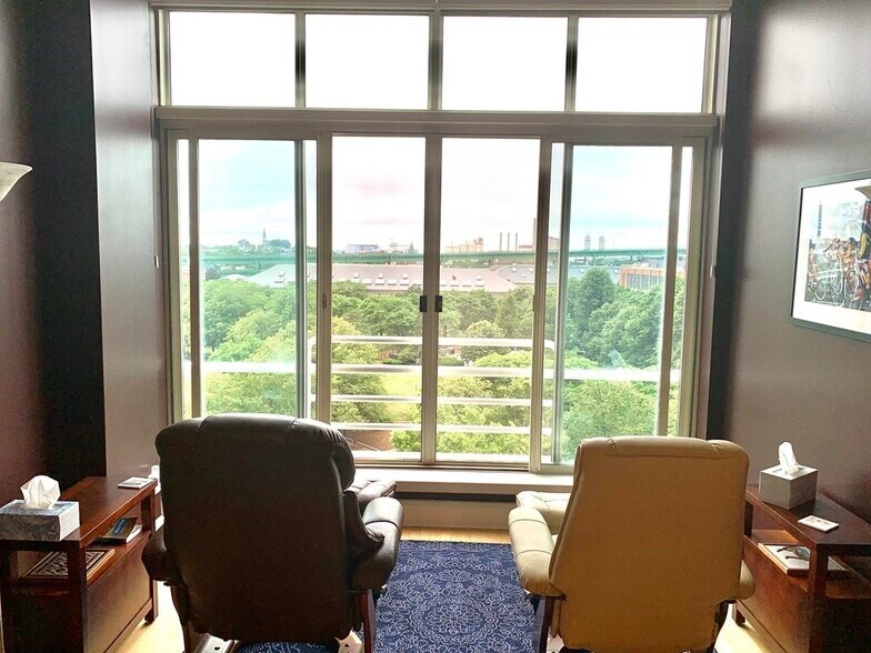 Building Photo - 193 W 8th St