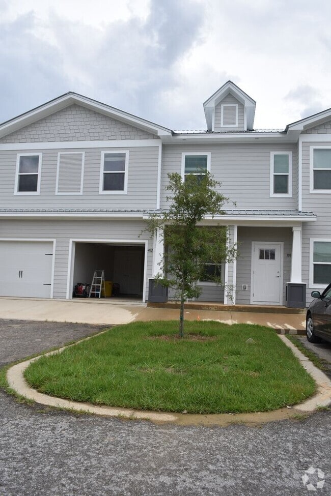 Building Photo - Brand New 3 Bedroom 2.5 Bath with Garage a...