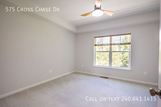 Building Photo - 575 Cross Chase Dr