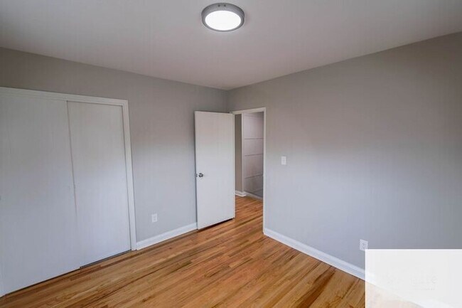 Building Photo - 3 Bedroom Semi-Detached