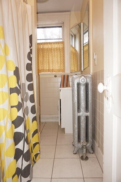 Building Photo - 52 Patten St