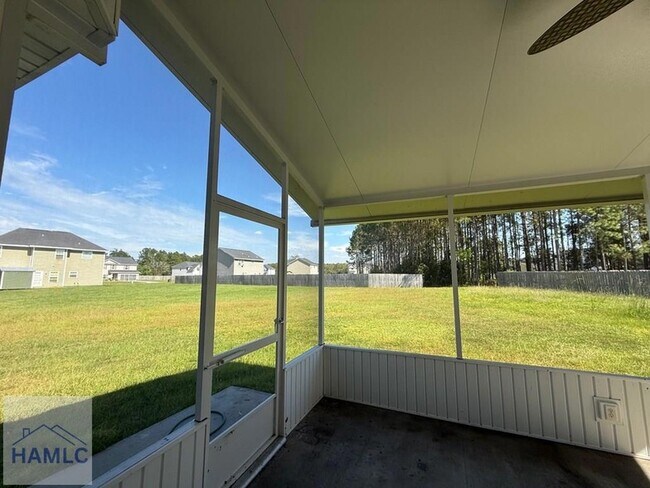 Building Photo - 50 Huntington Dr