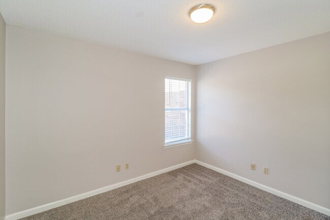 Building Photo - 8416 Kimberly Rose Dr