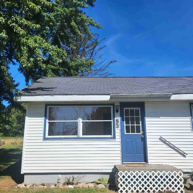 Building Photo - 3035 Hill Rd