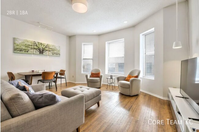 Primary Photo - 404 W 17 St