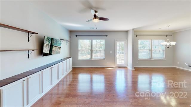 Building Photo - 1757 Evergreen Dr