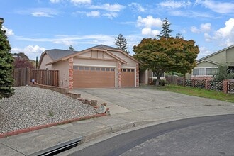 Building Photo - 100 Lippizan Dr