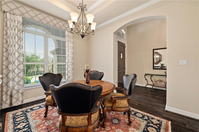 Building Photo - 205 Lake Como Dr