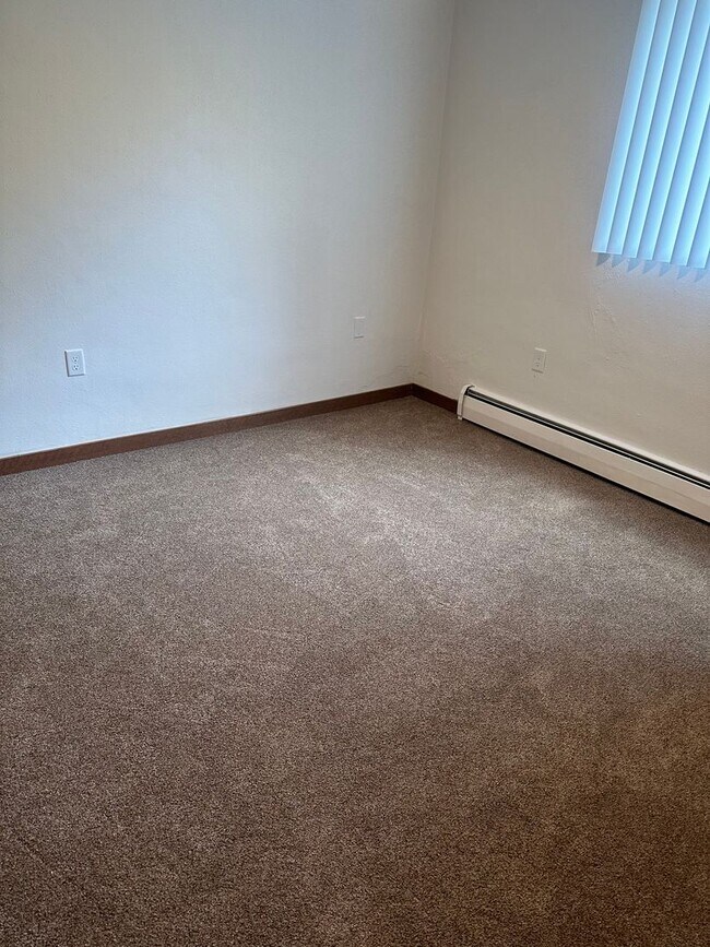 Building Photo - One Bedroom