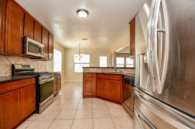Building Photo - 10439 Lauren Creek Dr