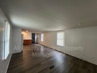 Building Photo - 193 NW Gerson Ln