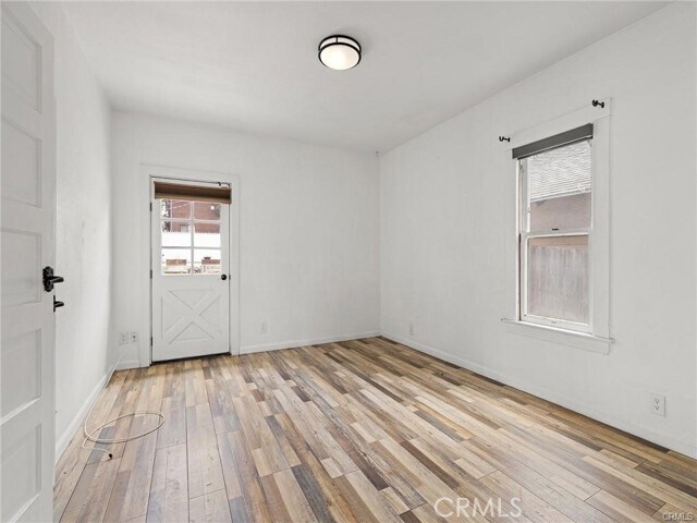 Building Photo - 757 N Loma Vista Dr