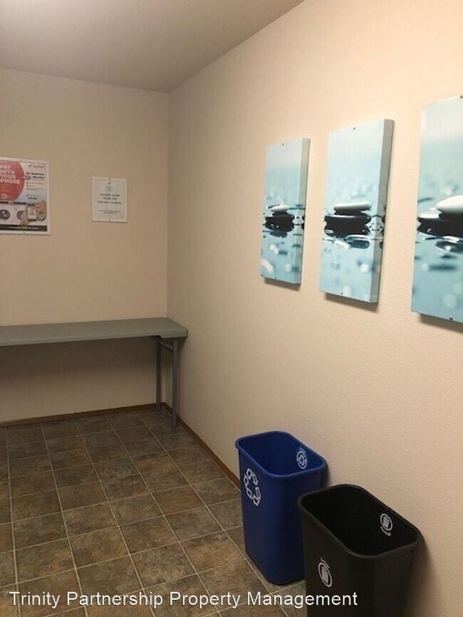 Building Photo - 4315 9th Ave NE